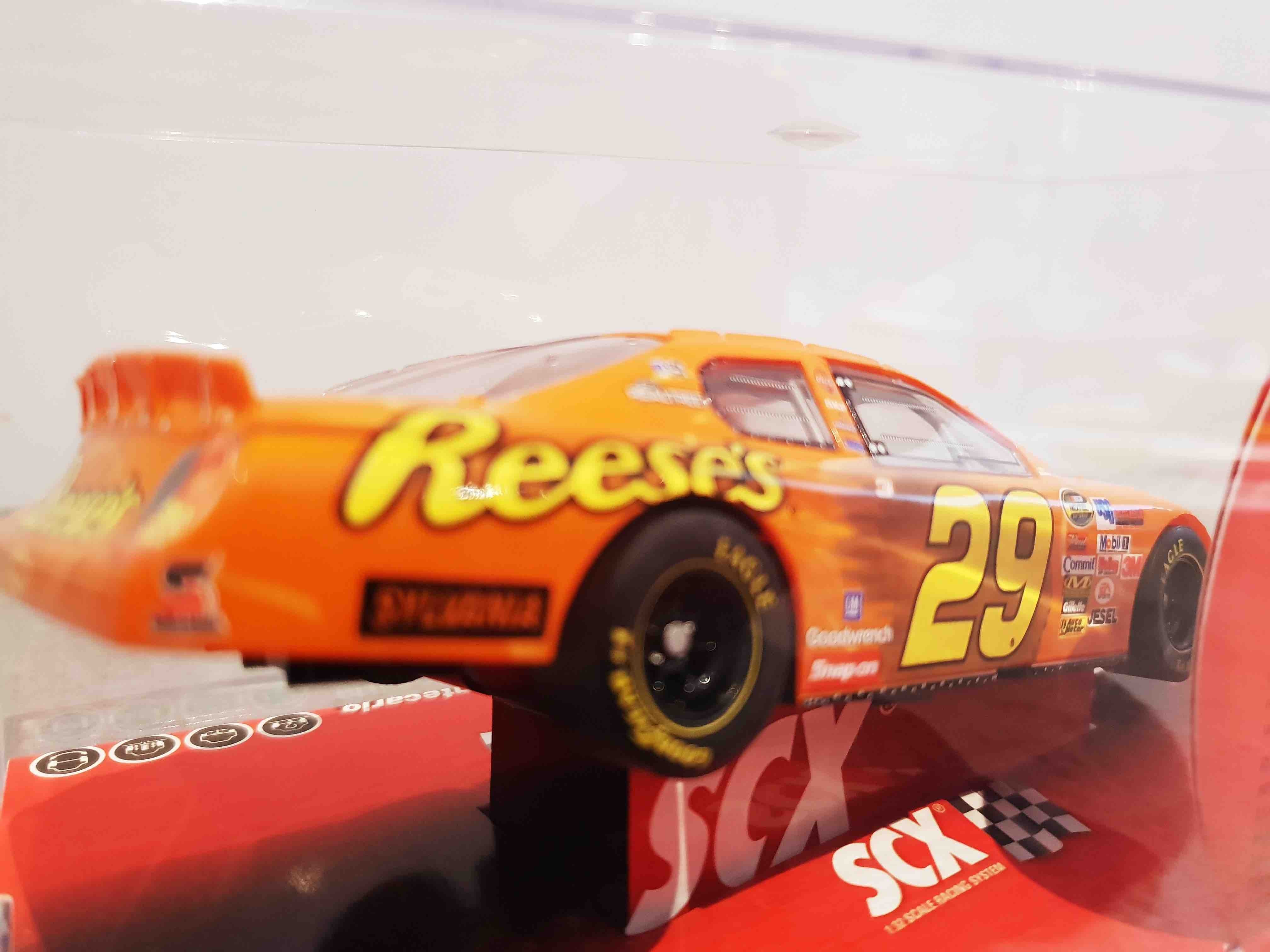 SCALEXTRIC 62380 CHEVROLET MONTECARLO REESE'S