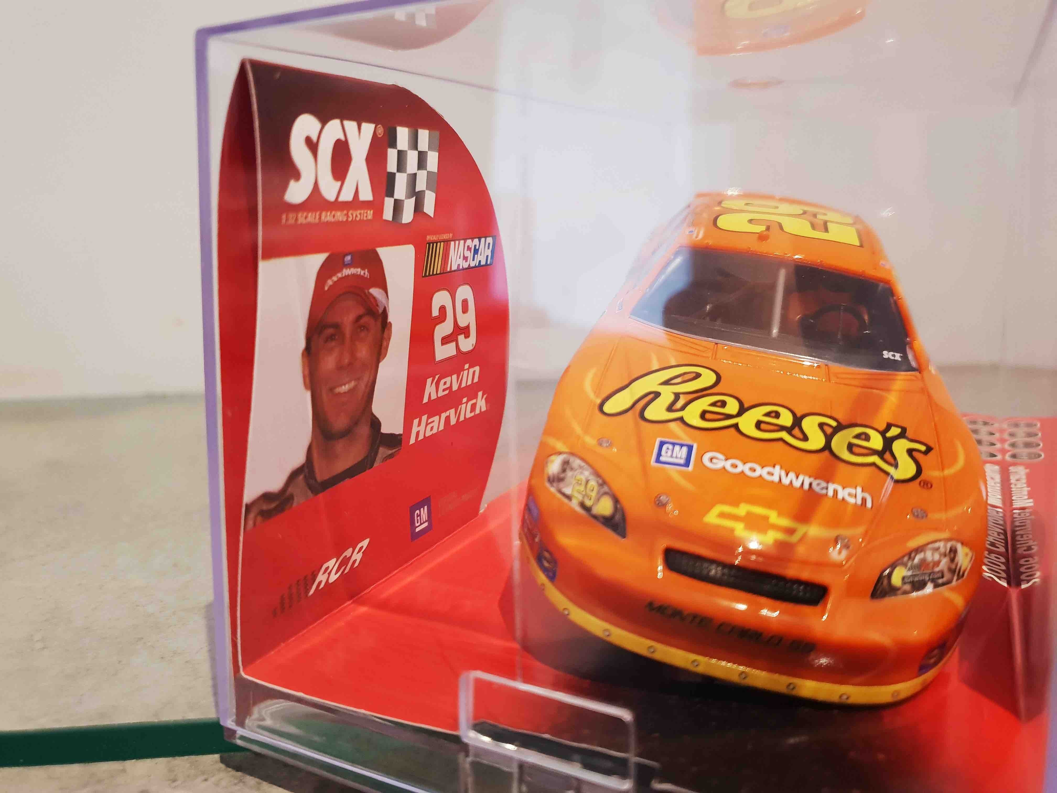 SCALEXTRIC 62380 CHEVROLET MONTECARLO REESE'S