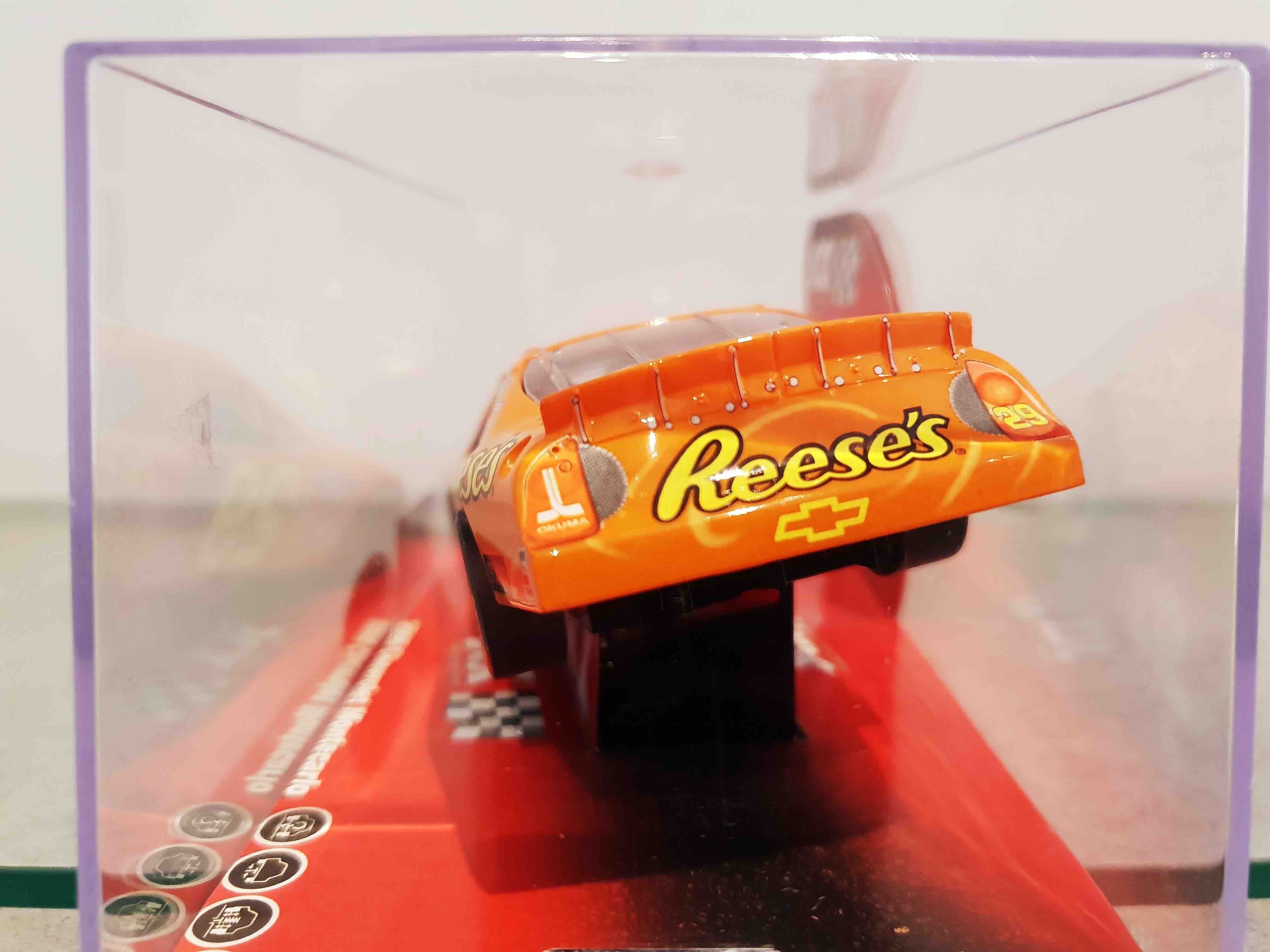 SCALEXTRIC 62380 CHEVROLET MONTECARLO REESE'S