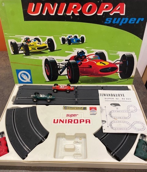 COFFRET JOUEF UNIROPA SUPER FERRARI F1 ROUGE ET LOTUS F1 VERTE REF 82922