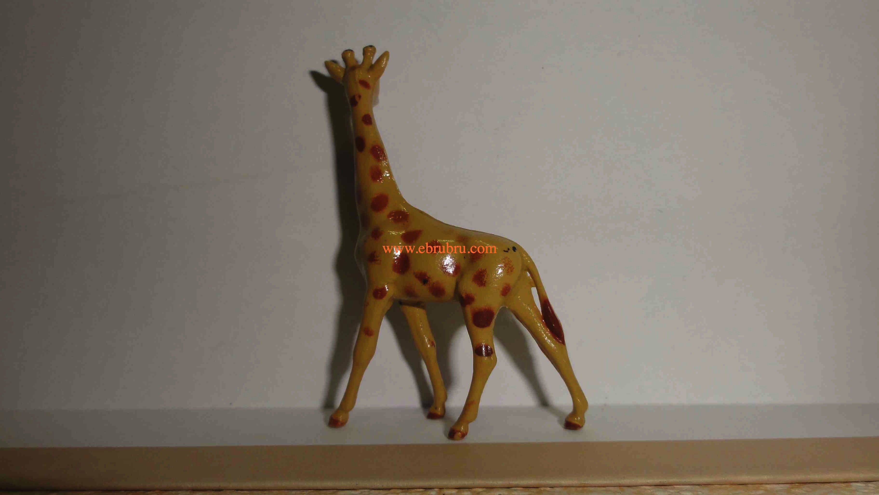 Petite Girafe  girafeau Starlux ref 1768