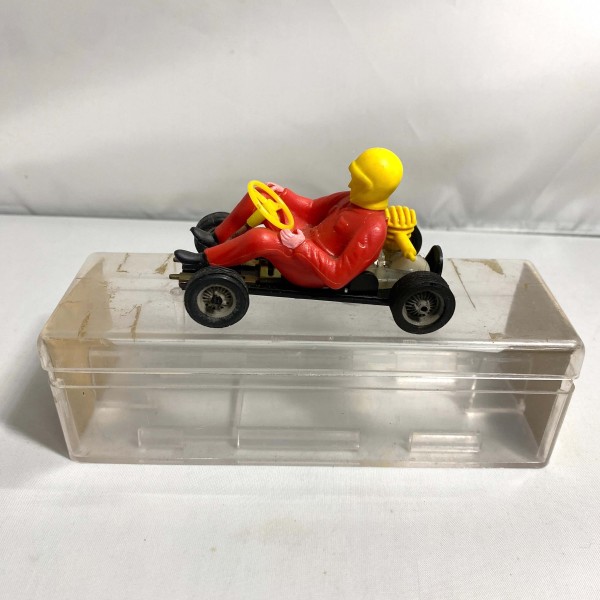 Kart  rouge Jouef record 64 ref 3681