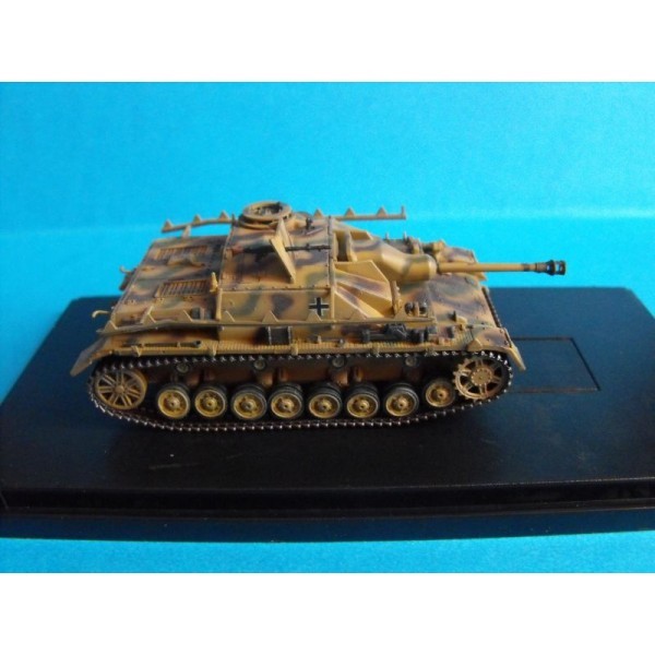 STUG IV  CHAR DRAGON  1/72 EME