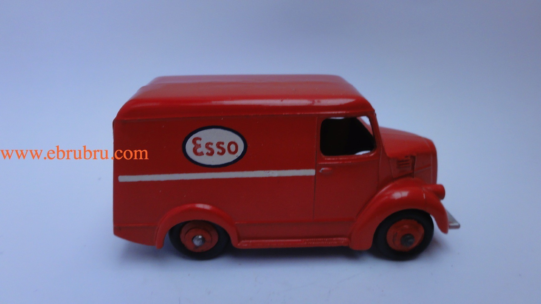 TROJAN Esso (Anglais) Dinky toys ref 31A