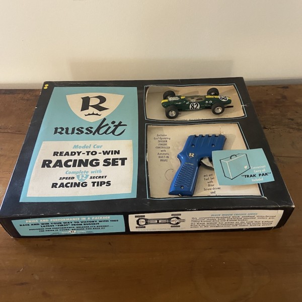 LOTUS 38 Indianapolis coffret RUSSKIT  1/24 Réf 1801 : 1900