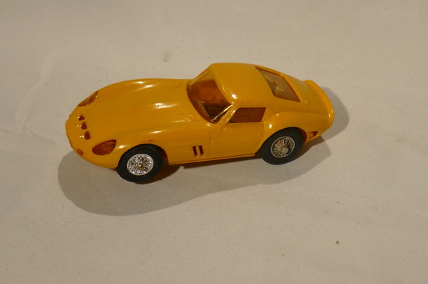 Ferrari GTO jaune Jouef ref 357