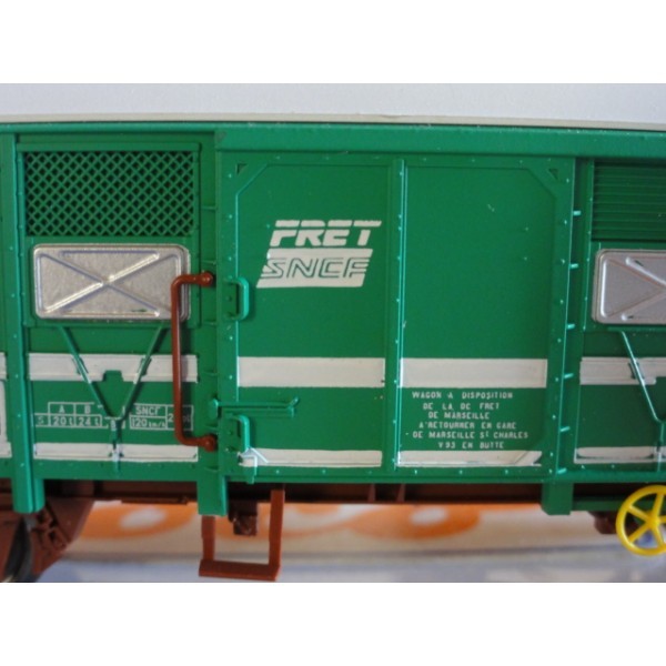 ROCO WAGON COUVERT MARCHANDISE FRET SNCF  RÉF 46449 AVEC BOITE