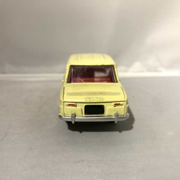 Renault R8 DINKY TOYS 517