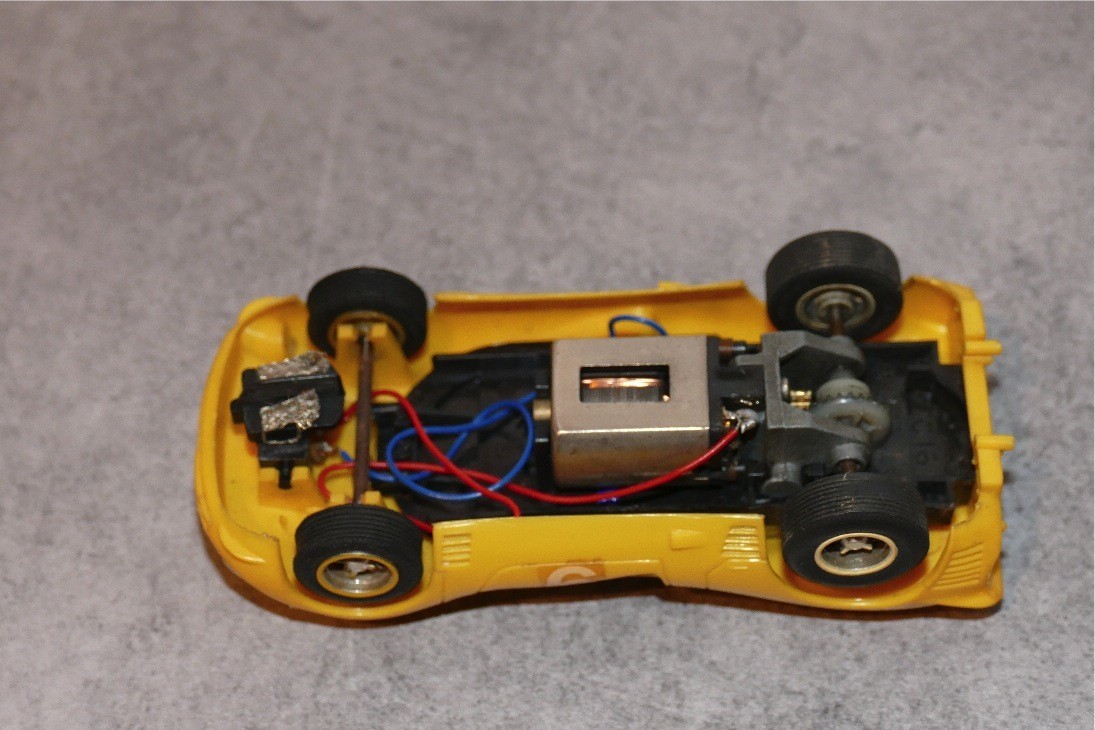 FERRARI P4 JAUNE SCALEXTRIC  REF C16