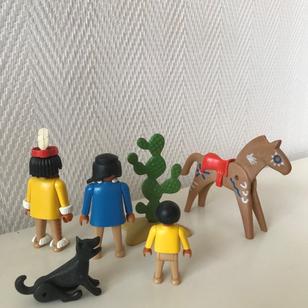 Famille d'indiens Playmobil
