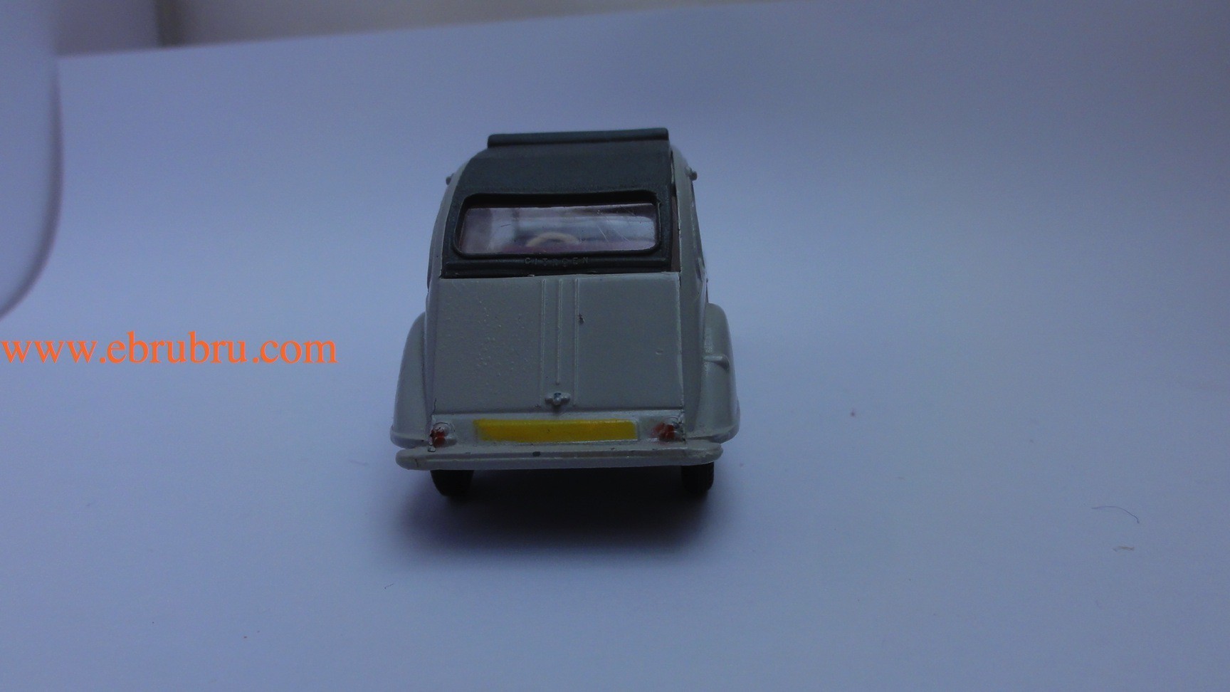 2CV berline grise Dinky toys réf 500/2 ou 500E