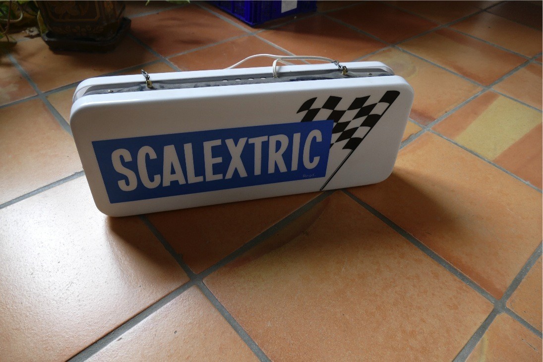 ENSEIGNE LUMINEUSE SCALEXTRIC