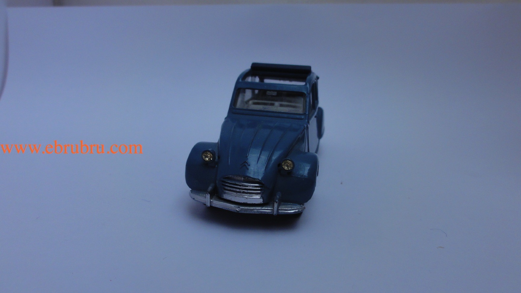 2CV berline bleu Dinky toys réf 500/2 ou 500E