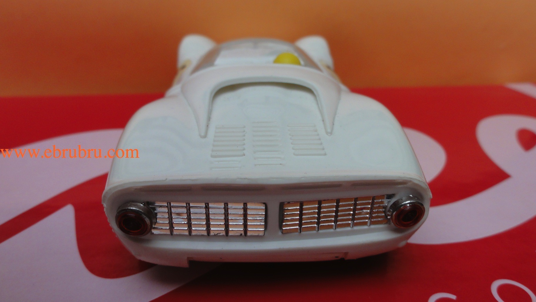 Ferrari 330 GT blanche  Scalextric Exin ref C41