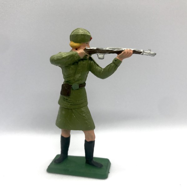 Armée soviétique - Femme soldat au fusil STARLUX AS3