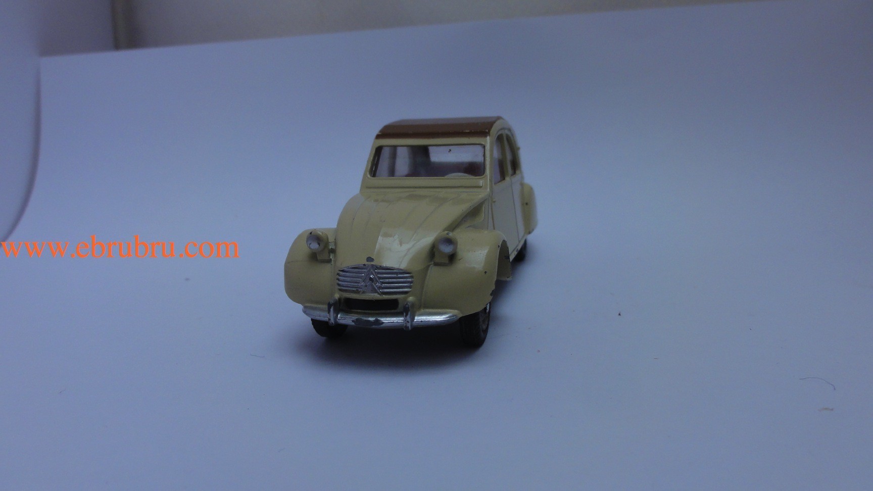 2CV AZAM 1961 BEIGE DINKY TOYS RÉF 558