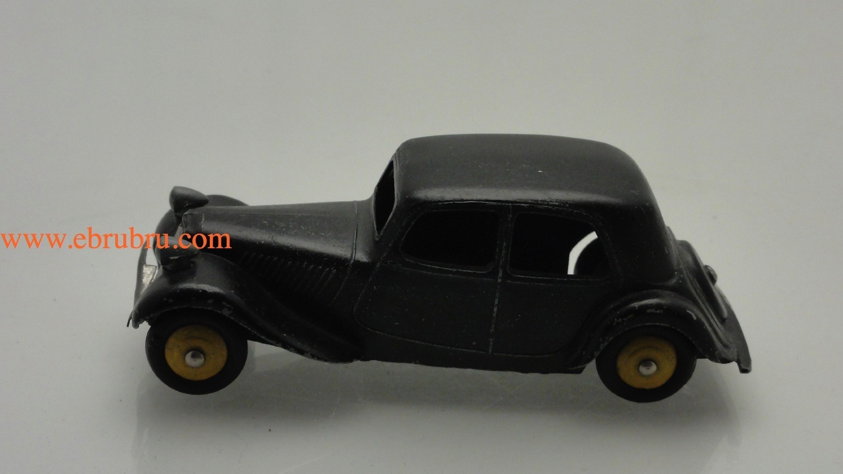 TRACTION 11 BL CITROEN NOIRE DINKY TOYS RÉF 24N