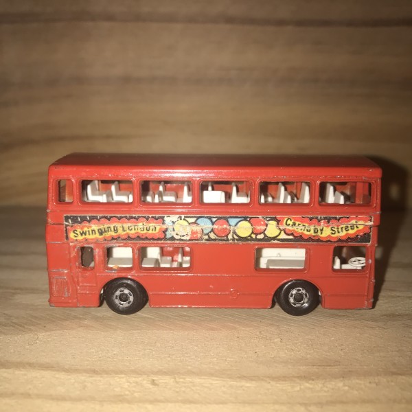 Bus London MATCHBOX Superfast No 17