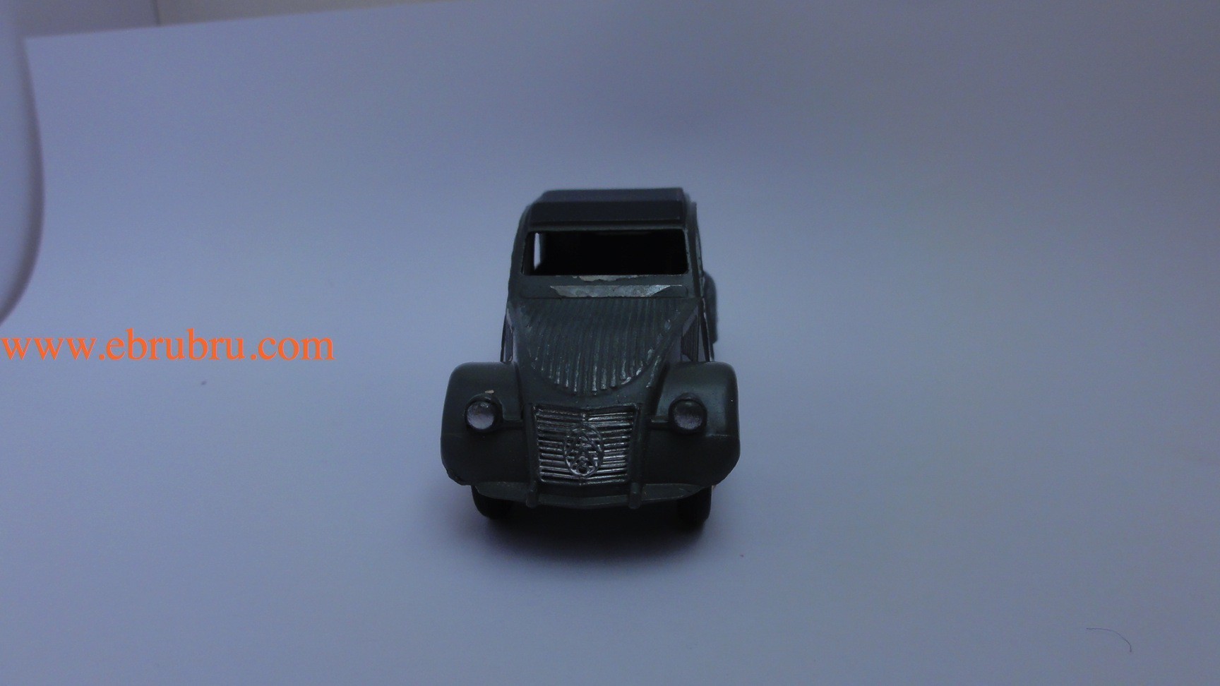 2CV GRIS MOYEN  MODELE 1950 DINKY TOYS RÉF 24T