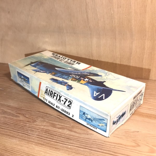 Helldiver AIRFIX No 261