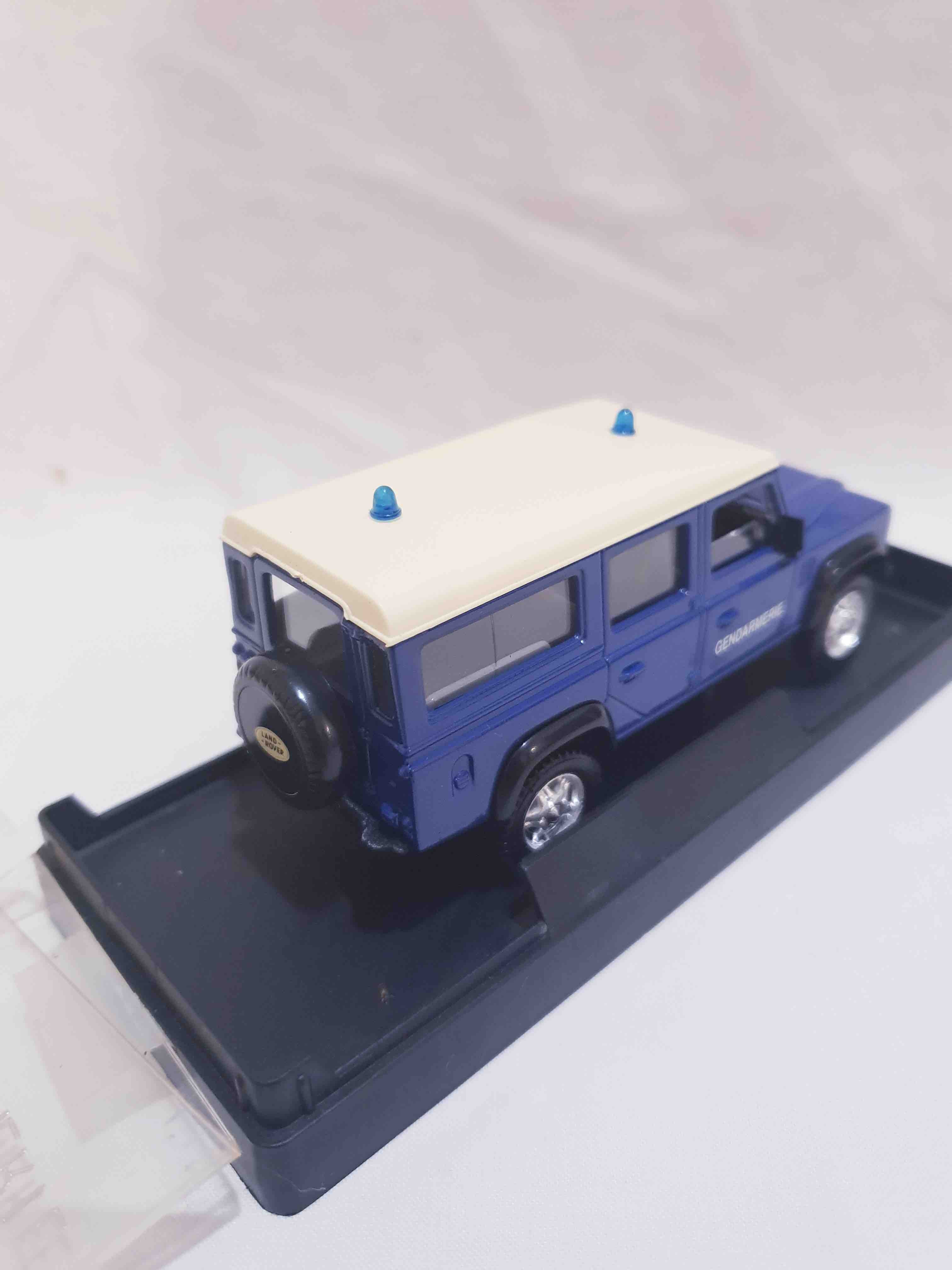 V267 LAND ROVER GENDARMERIE VEREM