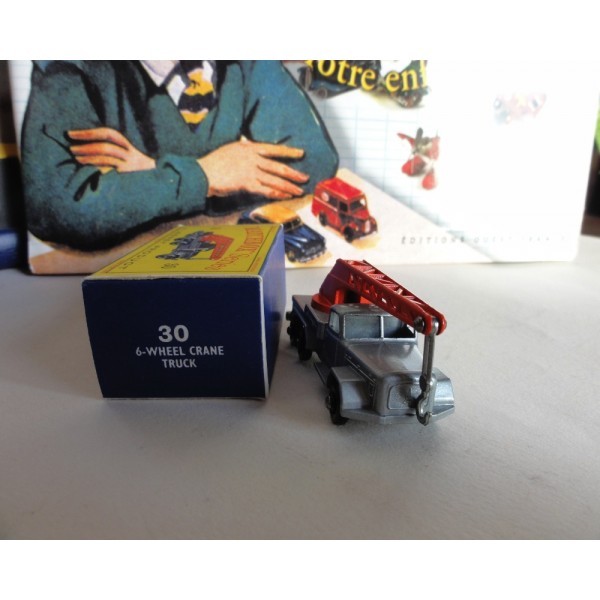 AUTHENTIC LESNEY SERIES MATCHBOX 30 6 - WHEEL CRANE TRUCK VINTAGE DIECAST CAR