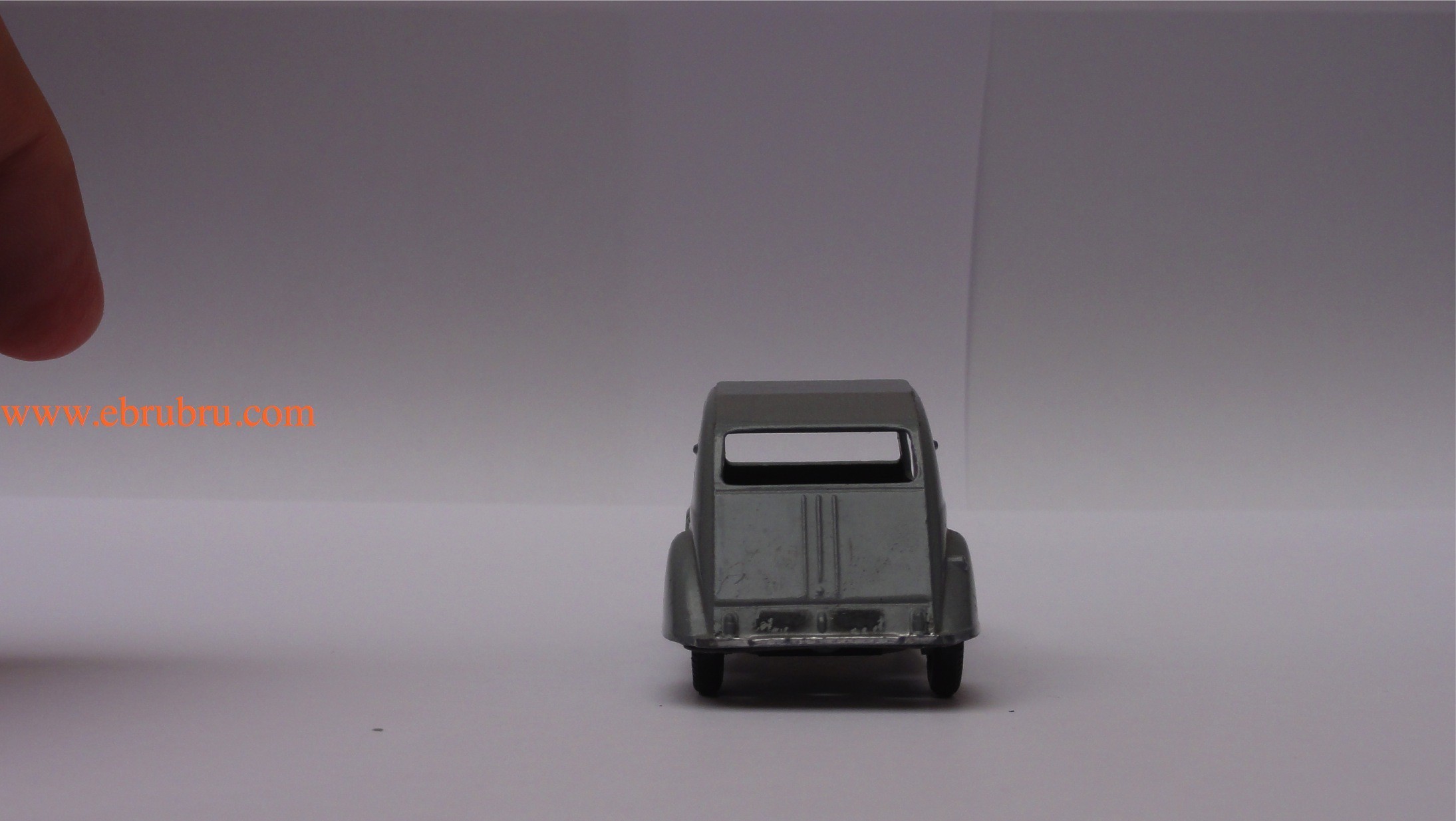 2CV AZAM GRIS CLAIRE DINKY TOYS RÉF 105