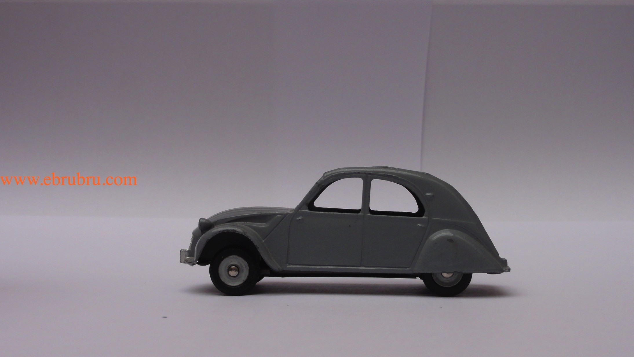 2CV AZAM GRIS CLAIRE DINKY TOYS RÉF 105