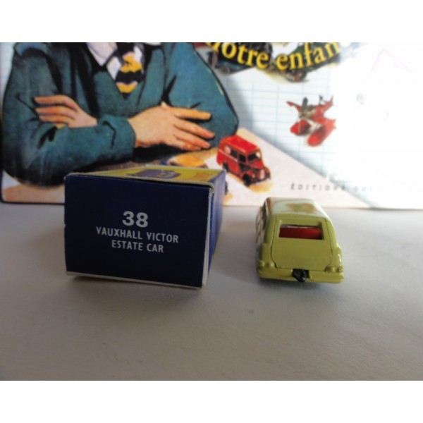 AUTHENTIC LESNEY SERIES MATCHBOX 38 VAUXHALL VICTOR ESTATE VINTAGE CAR