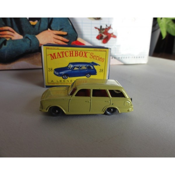 AUTHENTIC LESNEY SERIES MATCHBOX 38 VAUXHALL VICTOR ESTATE VINTAGE CAR