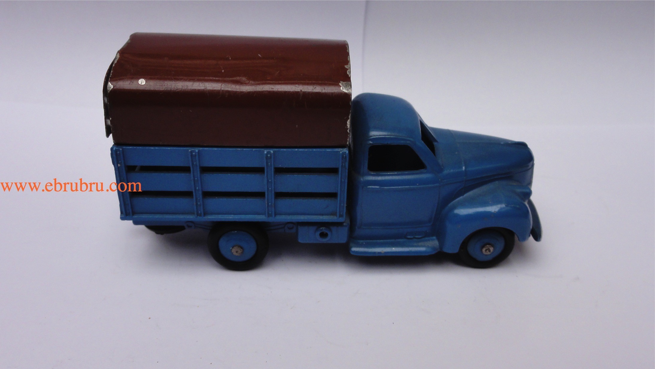 STUDEBAKER TAPISSIÈRE BACHÉE DINKY TOYS RÉF 25L