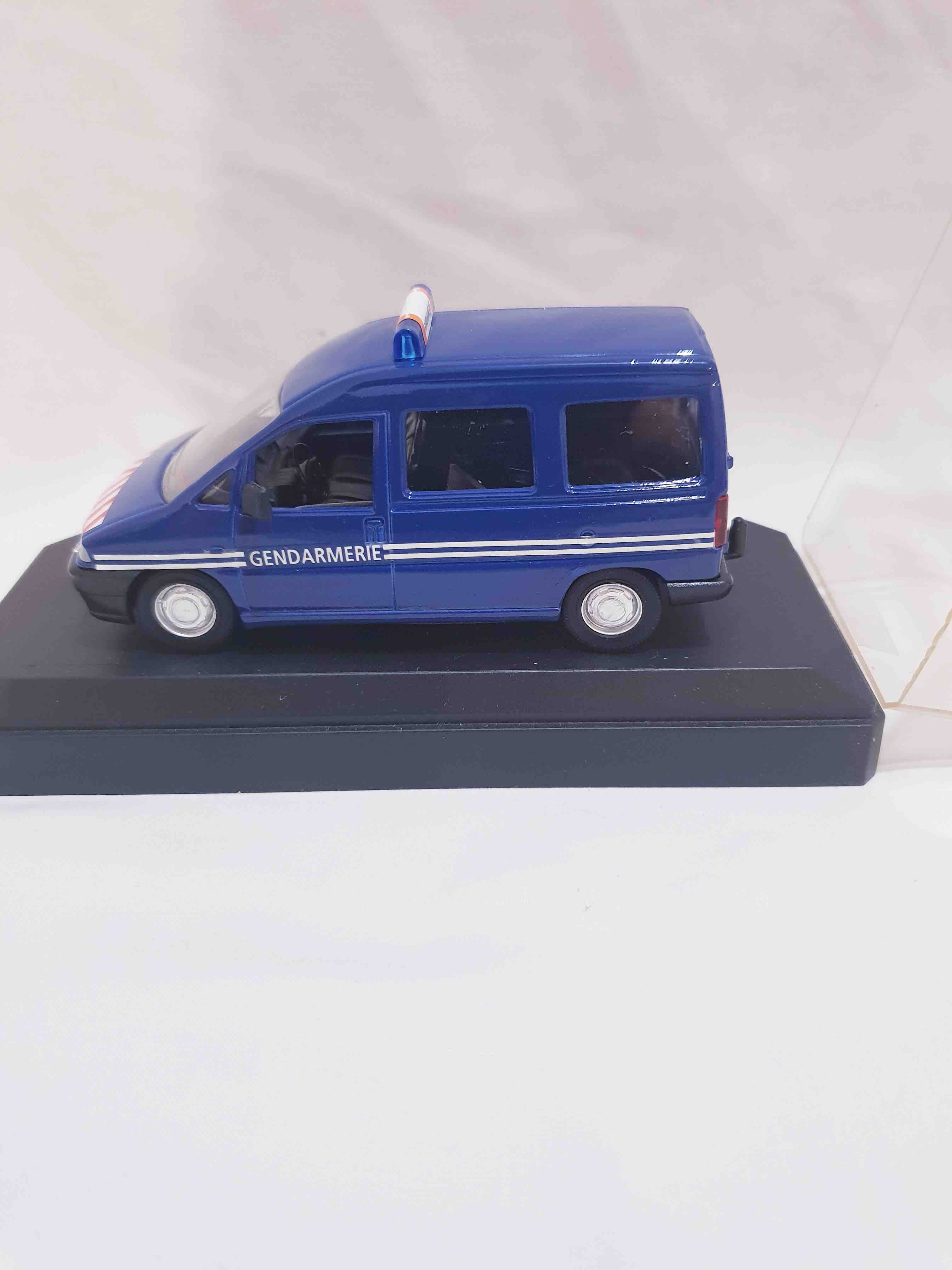 V282 CITROEN JUMPY GENDARMERIE VEREM SOLIDO