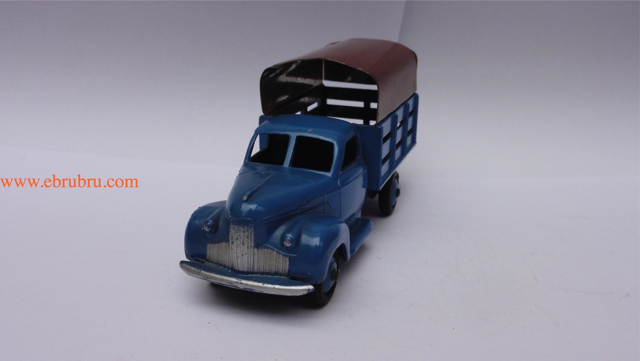 STUDEBAKER TAPISSIÈRE BACHÉE DINKY TOYS RÉF 25L