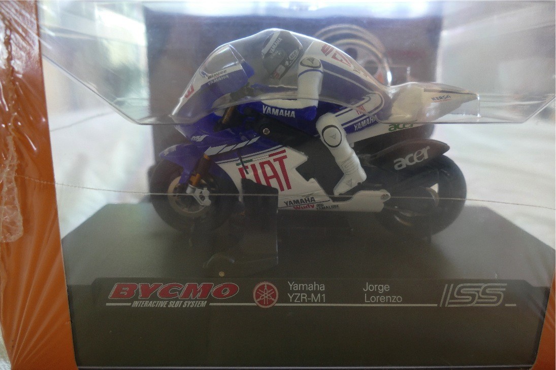 BYCMO YAMAHA YZR-M1 JORGE LORENZO ISS INTERACTIVE SLOT SYSTEM