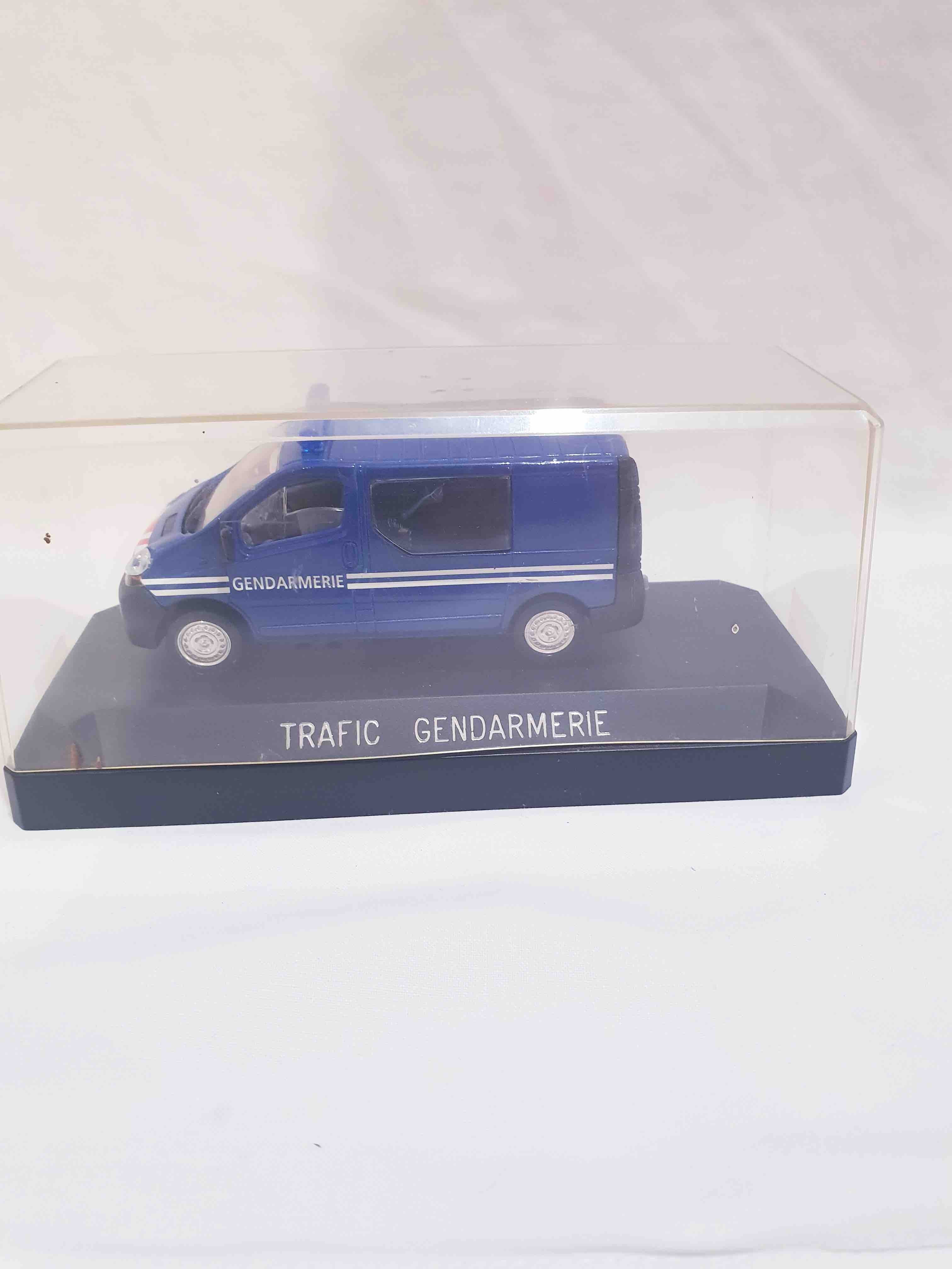 RENAULT TRAFIC GENDARMERIE VEREM SOLIDO