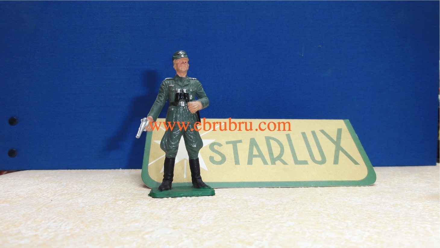 CAPITAINE SOLDAT ALLEMAND STARLUX REF V3