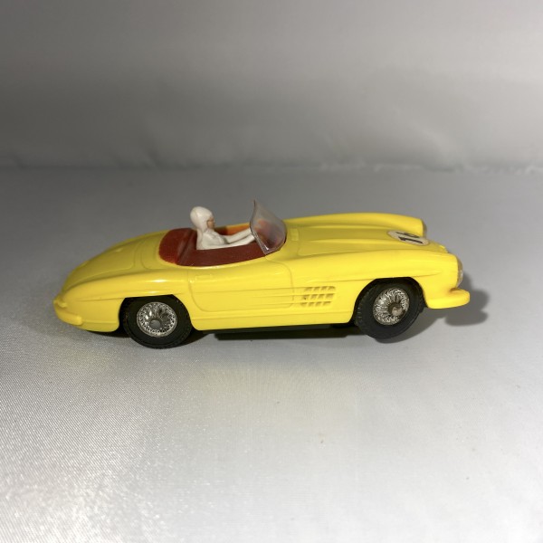 MERCEDES CABRIOLET 300 SL  SPORT JAUNE  JOUEF RÉF 351