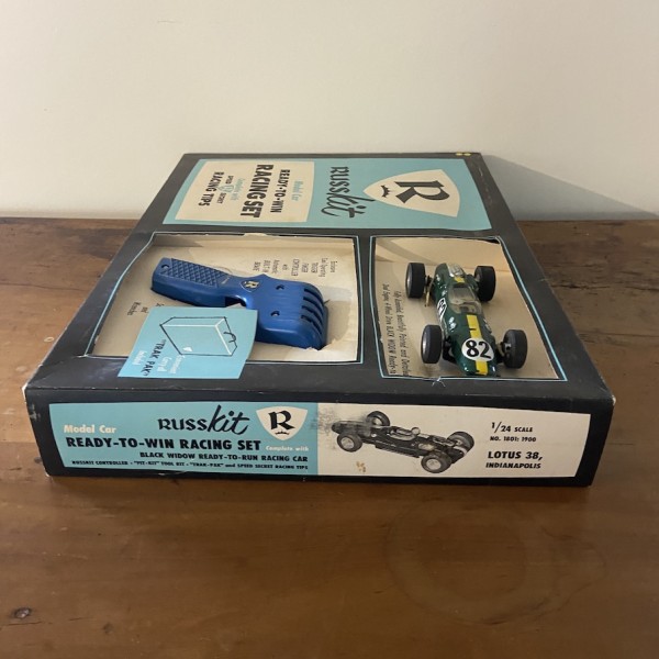 LOTUS 38 Indianapolis coffret RUSSKIT  1/24 Réf 1801 : 1900
