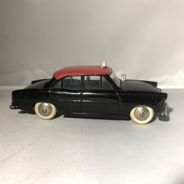 PEUGEOT 404 TAXI G7 DINKY TOYS