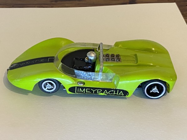 La Cucaracha Limeyracha verte Slot Car 1960s Cox 1/24