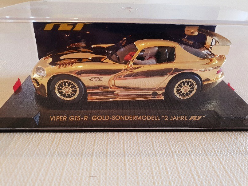 VIPER ORO GTS-R GOLD-SONDERMODELL « 2 JAHRE FLY » FLY REF E7