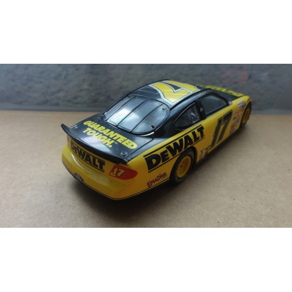 FORD TAURUS DEWALT N°17 MATT KENSETH NASCAR SCALEXTRIC C2372