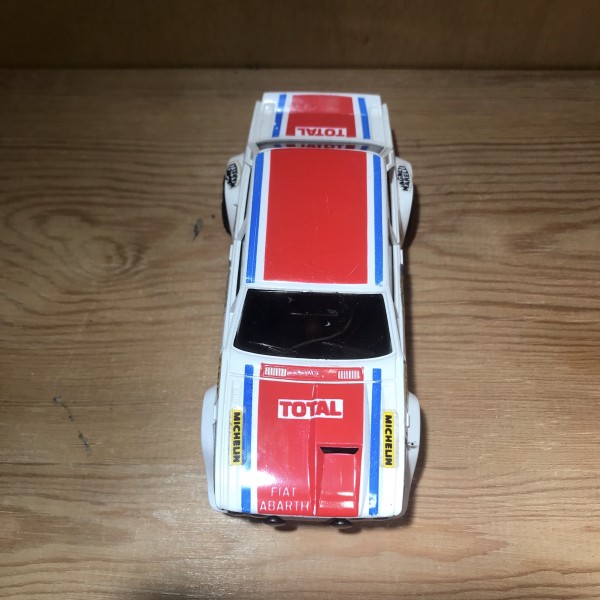 Fiat 131 SCALEXTRIC ref 93213