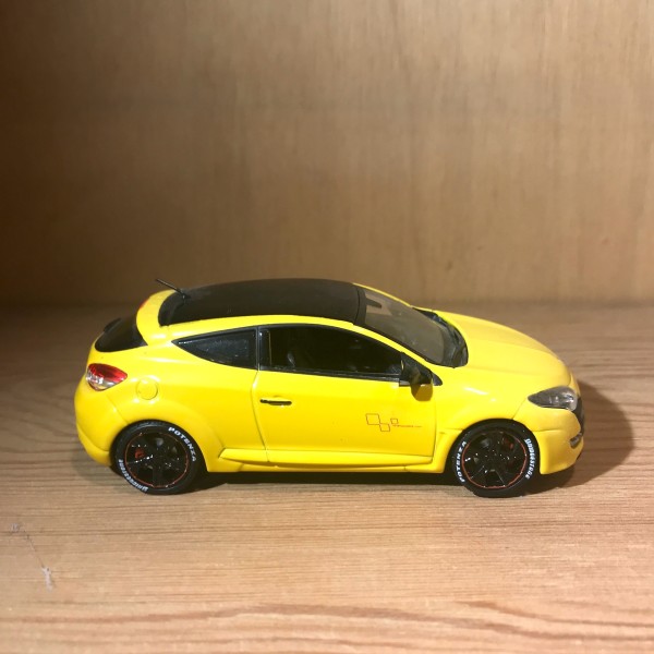 Renault Mégane sport jaune NOREV