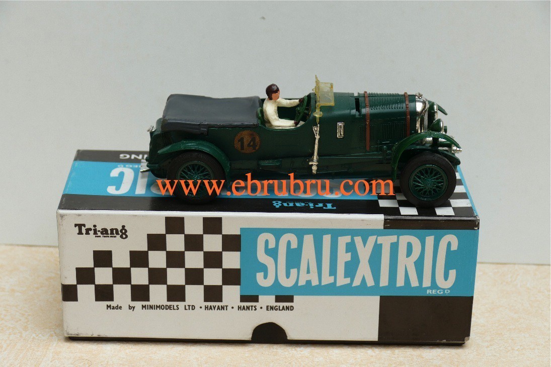 Bentley 4,5  (1929) verte  SCALEXTRIC Made in England