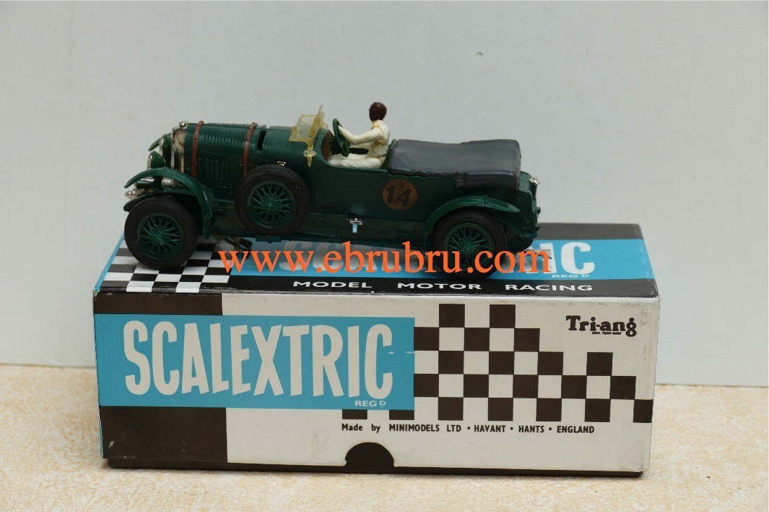 Bentley 4,5  (1929) verte  SCALEXTRIC Made in England