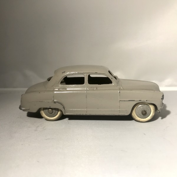 Simca Aronde P60  grise pavillon bleu Dinky Toys réf 544