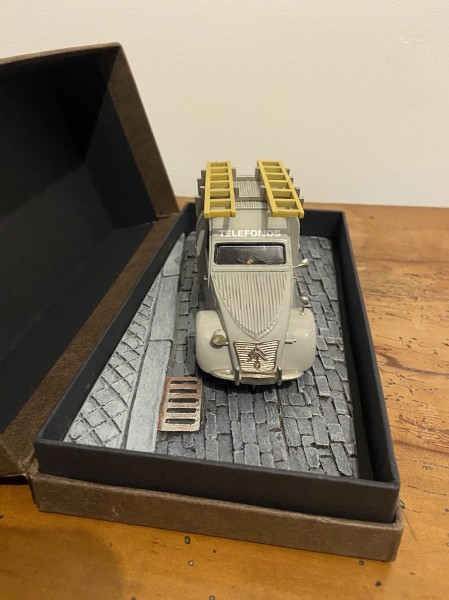 FOURGONETTE CITROEN 2 CV TELEFONOS INTERSLOT ISEC-01 