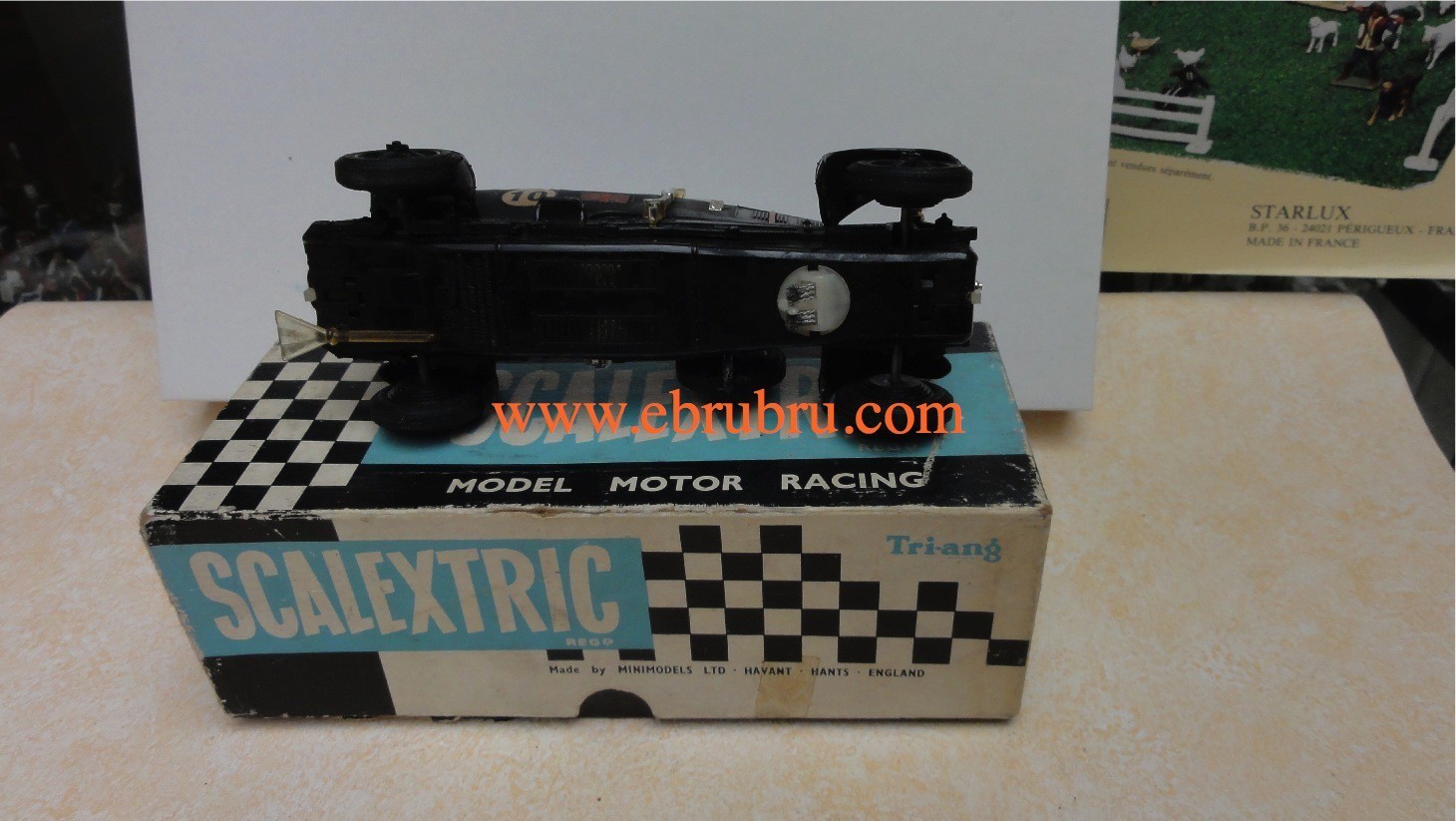 Bentley 4,5  (1929) noire  SCALEXTRIC Made in England