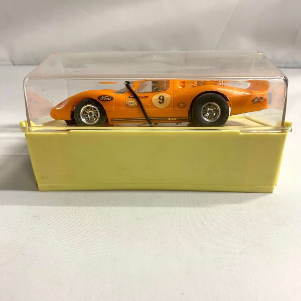 Ford 3L orange  SCALEXTRIC C18